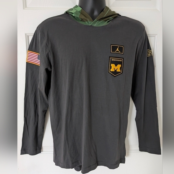 Mens Michigan Wolverines Grey Nike Jordan Military Hooded Sweatshirt Size Small - Picture 1 of 14